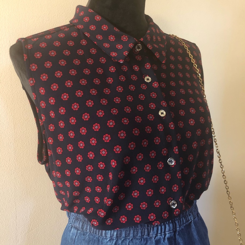SOLD Tommy Hilfiger Button Down Tank w/ Red Daisy